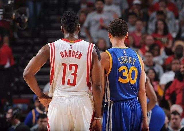 里刚走小卡 里刚走小卡